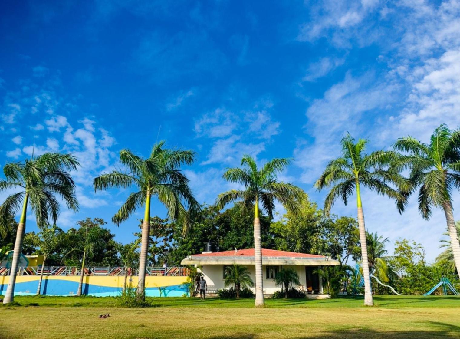 Srk Farm And Resort Anjār Kültér fotó